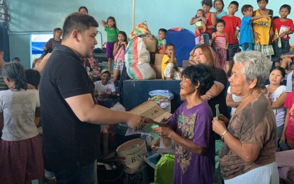 Presidential Grandson Gives Aid To Davao Fire Victims Philippine News