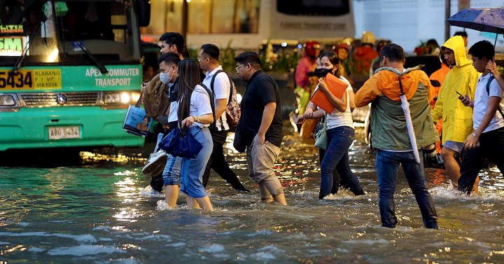 Flooded Taft Avenue JBondoc Photos Philippine News Agency