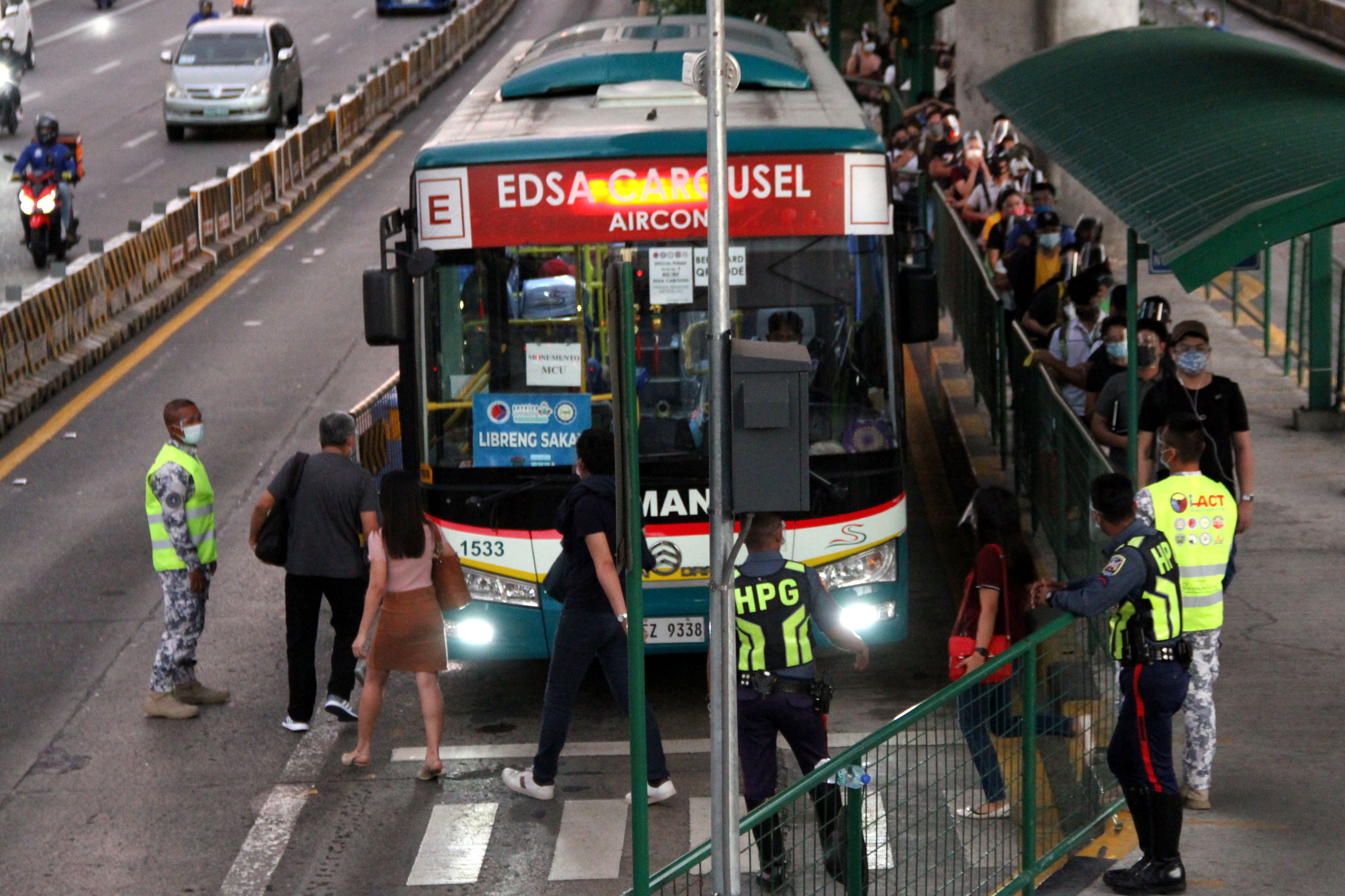 Libreng Sakay At Edsa Carousel Bus Photos Philippine News Agency