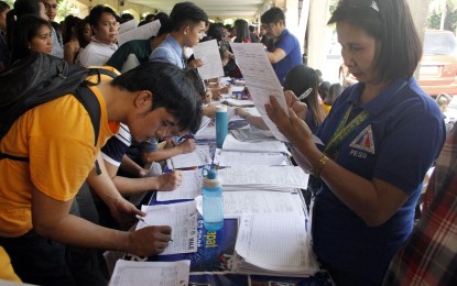 PH labor market ‘vibrant’ under Duterte admin: Palace | Philippine News ...