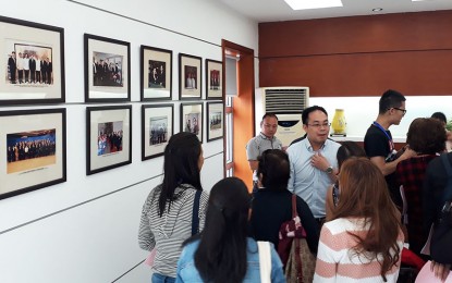 <p>Giovanni Hernandez briefed the Philippine delegation about Jiangxi Liwayway Packaging Company in hte People's Republic of China. Liwayway company is the maker of Oishi products. <em>(PNA-Davao)</em></p>