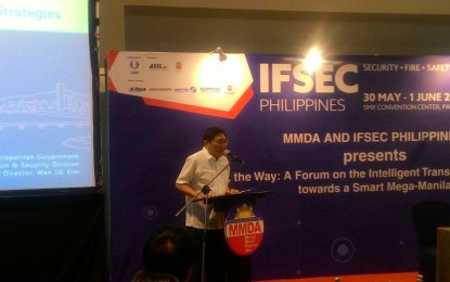 <p>MMDA Chairman Danilo Lim says an intelligent transport system will ensure the integration of local government units  to formulate a comprehensive solution on easing traffic congestion in Metro Manila during a forum held Thursday at the SMX Convention Center, Mall of Asia Complex in Pasay City.</p>