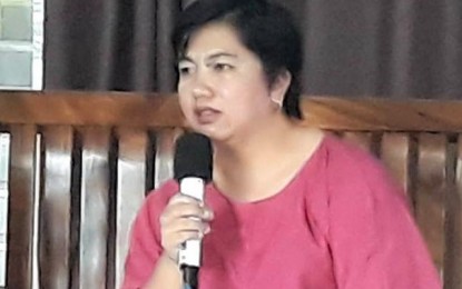 <p><strong>URBAN GARDENING IN SCHOOL.</strong> Deped-Cordillera Medical Officer Dr. Angeline Calatan urges schools in the region, especially those in urbanized areas, to continue implementing the ‘Gulayan sa Paaralan Project’ by adopting urban gardening systems, where small spaces, pots, and walls are used to grow vegetables. <em>(Photo by Pamela Mariz Geminiano)</em></p>