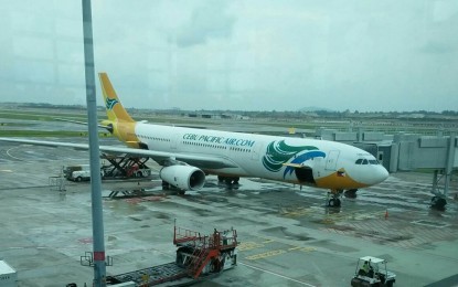 <p><strong>ONE HAND-CARRY POLICY.</strong> Cebu Pacific will be strict in implementing its one hand-carry baggage policy starting July 19. The airline advises its passengers to check what is allowed to bring inside the aircraft to streamline check-in operations and give them more convenience when checking in. <em>(File Photo by Ma. Cristina C. Arayata)</em></p>