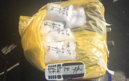 <p><strong>SEIZED.</strong> The estimated PHP1.7-million worth of the illegal "shabu" drug substance seized from drug suspect Ezrael Mamalangka around 2 p.m. Wednesday (July 18, 2018) along Magallanes Street in Cotabato City. <em><strong>(Photo by City Mayor's Office)</strong></em></p>