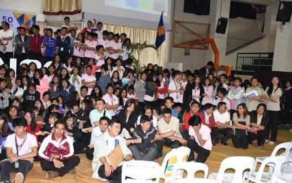 <p>Young students joining the ASEAN 2017 Youth Forum in Baguio City<em> (PIA-CAR File Photo)</em></p>