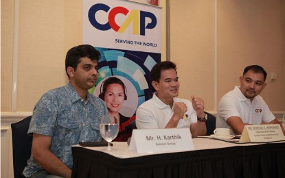 <p><strong>CCAP PRESSCON</strong>. Contact Center Association of the Philippines (CCAP) chairman of the board Benedict Hernandez (center) answers queries from the Cebu media during a press conference for Contact Islands 2018, which opened Wednesday (July 25, 2018) at Shangri-La Mactan Resort and Spa. With him are CCAP president Jojo Uligan (right) and Mr. H. Karthik of Everest Group. (<em>Photo courtesy of CCAP</em>)</p>