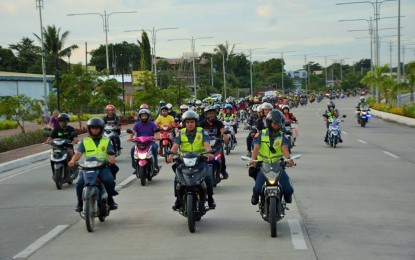 <p><strong>BIKERS FOR 'CLEAN RIDER' DRIVE.</strong> The Iloilo City Police Office (ICPO) motorcycle riders join the motorcade for the simultaneous launching of the 'Clean Rider' campaign in Western Visayas held at the  Robinsons Place, Pavia, Iloilo on Wednesday (August 1, 2018).<em> (Photo courtesy of ICPO)</em></p>
<p> </p>