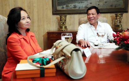 <p>Former President Gloria Macapagal-Arroyo and President Rodrigo Duterte <em>(File photo)</em></p>