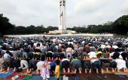 <p><strong>EID'L ADHA.</strong> Filipino Muslims say their prayers in celebration of Eid'l Adha or the Feast of Sacrifice at the Quezon City Memorial Circle in this file photo. Republic Act 9849 says the declaration of Eid’l Adha as regular holiday allows Muslims to “pay homage to Abraham’s supreme act of sacrifice and signifies mankind’s obedience to God.” <em>(PNA file photo)</em></p>
<p> </p>