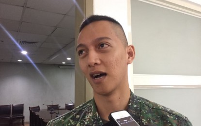 <p><strong>MARINES RECRUITMENT. </strong> Captain Jieve Ajijul, officer-in-charge of the Philippine Marines Corps' mobile recruitment team, on Thursday  (August 23, 2018) said they are eyeing 400 recruits in Western Visayas. <em>(Photo by Cindy Ferrer) </em></p>
