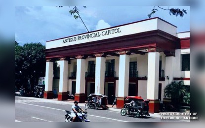 <p>TOP ATTRACTIONS. An Antique provincial board plans to file a resolution identifying five flagship tourist destinations in Antique and requesting fund for their further development. The destinations are already ready to cater to tourists with support facilities. <em>(PNA photo by Annabel Consuelo J. Petinglay)</em></p>