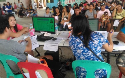 <p><strong>SATELLITE REGISTRATION.</strong> The Commission on Elections holds a daily satellite registration in Iloilo City in preparation for next year’s polls. <em>(Photo by Jonathan Sayno)</em></p>