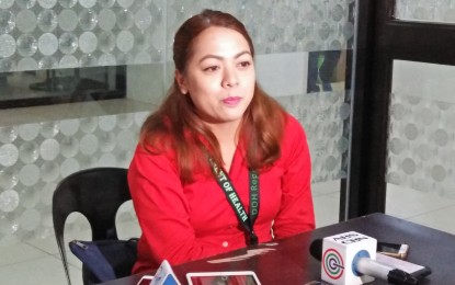 <p><strong>GENERIC MEDICINES.</strong> Department of Health (DOH) National Drug Policy Compliance Officer Reyellen M. Magallon speaks on the advantages of using generic  medicines in a press conference on Monday, September 10, 10, 2018. <em>(Photo by Perla G. Lena)</em></p>