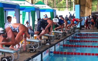 <p><strong>SWIMMERS IN ACTION</strong>-- Tankers from various provinces compete at the Athletic Bowl in the 2018 Batang Pinoy games in Baguio City on Thursday (Sept. 20, 2018).<em> (Primo Agatep)</em></p>