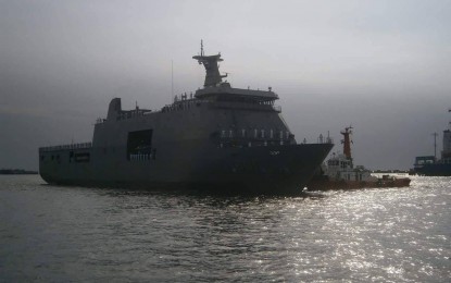 <p><em>BRP Tarlac docked at the Manila South Harbor (PNA file photo)</em></p>