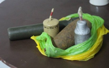 <p><strong>HOMEMADE BOMBS.</strong> Improvised bomb materials recovered by military troopers on a safehouse by Bangsamoro Islamic Freedom Fighters during a law enforcement operation Friday (Oct. 6, 2018) in Sitio Lab, Barangay Kuloy, Shariff Aguak, Maguindanao. A suspected bomber linked to the recent Isulan, Sultan Kudarat bombings was neutralized during the operation. <em><strong>(Photo by 6ID)</strong></em></p>