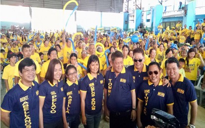 <p><strong>BOPK BETS.</strong> Cebu City Mayor Tomas Osmeña (fourth from right) poses with some of Bando Osmeña-Pundok Kauswagan (BOPK) candidates during a gathering at the Lahug Elementary School gym Saturday. They are (from left) Congressman Rodrigo Abellanosa, Rengelle Pelayo, Amay Abella, Councilors Mary Ann delos Santos, Eugenio Gabuya Jr., and Dave Tumulak, and Bryan Repollo. (<em>Photo courtesy of Mayor Tommy Osmeña</em>)  </p>