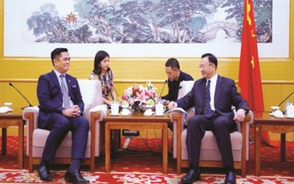 <p>Presidential Communications Secretary Jose Ruperto Martin M. Andanar (leftmost) and National Radio and Television Administration (NRTA) Vice Minister Fan Wei Ping (rightmost) discuss ways to enhance media cooperation between the Philippines and China as part of China’s Belt and Road Initiative at the NRTA’s Headquarters in Beijing, China on Sept. 17, 2018. <em>(Beijing PE photo)</em></p>