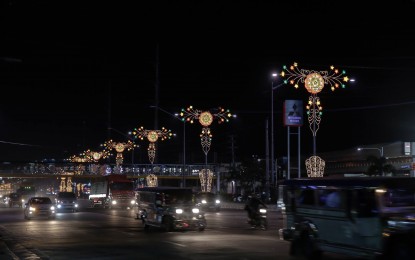 <p><strong>CHRISTMAS IS IN THE AIR.</strong> Major thoroughfares in the City of San Fernando, Pampanga are now adorned with colorful traditional lanterns. <em>(Photo courtesy of the City of San Fernando Information Office)</em></p>