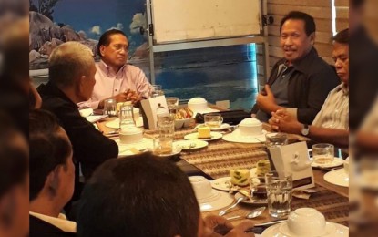 <p><strong>BOL SUPPORT</strong>. Presidential Peace Adviser Jesus Dureza meets with MNLF leaders in Davao City on Friday (Nov. 2, 2018). To his left is former Sulu governor Yusop Jikiri. <em>(Photo courtesy of OPAPP)</em></p>