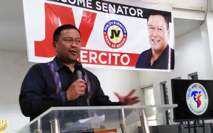 <p><strong>IN BULACAN.</strong> Senator Joseph Victor Ejercito delivers his message to municipal employees of Marilao, Bulacan after the flag ceremony, Nov. 19, 2018. <em>(Photo by Manny Balbin) </em></p>