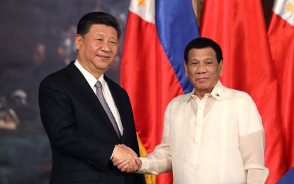 <p>President Rodrigo Roa Duterte and President Xi Jinping of <span id="yiv4478440202m_-1434920324802380326gmail-100" class="yiv4478440202m_-1434920324802380326gmail-gr_ yiv4478440202m_-1434920324802380326gmail-gr_100 yiv4478440202m_-1434920324802380326gmail-gr-alert yiv4478440202m_-1434920324802380326gmail-gr_gramm yiv4478440202m_-1434920324802380326gmail-gr_inline_cards yiv4478440202m_-1434920324802380326gmail-gr_run_anim yiv4478440202m_-1434920324802380326gmail-Grammar yiv4478440202m_-1434920324802380326gmail-only-ins yiv4478440202m_-1434920324802380326gmail-replaceWithoutSep">People's</span> Republic of China pose for a photo after declaring their joint press statements during the successful expanded bilateral meeting at the Malacañan Palace on Nov. 20, 2018.<em> (Presidential photo)</em></p>