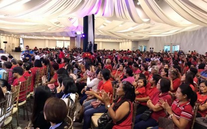 <p><strong>FEDERALISM FORUM.</strong> Some 3,000 people coming from various parts of Western Visayas join the Regional Convention on Federalism held at the Iloilo Convention Center on Thursday, Nov. 22, 2018. <em> (Photo from Pederalismo FB page)</em></p>