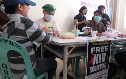 <p><strong>HIV/AIDS TESTING.</strong> In line with the World AIDS Day, personnel of the Baguio City Health Services Office man the community-based HIV/AIDS testing area at the city hall lobby on Monday (Nov. 26, 2018). The city health office is urging sex workers and those with risky behavior to have a regular checkup, as 33 new cases were recorded in the city from January to August this year. <em>(Photo by Liza T. Agoot)</em></p>