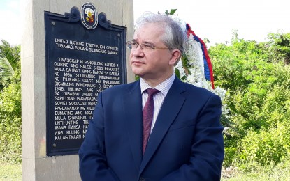<p><strong>RUSSIANS IN SAMAR.</strong> Russian Ambassador to the Philippines Igor Khovaev vows to teach to his countrymen the story of 'White Russians' who stayed on Tubabao Island, Guiuan, Eastern Samar in 1949. The envoy visited the island on Thursday afternoon (Nov. 29, 2018). <strong><em>(Photo by Roel Amazona) </em></strong></p>