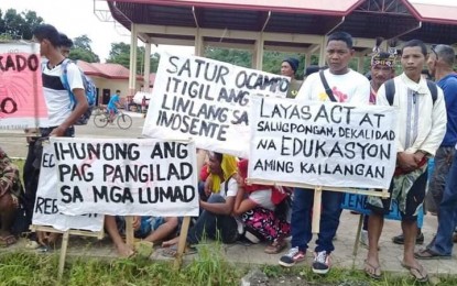 <p>Some 700 IPs gather at the Talaingod New Terminal on Saturday in preparation for their protest rally against Satur Ocampo and his 18 companions. </p>