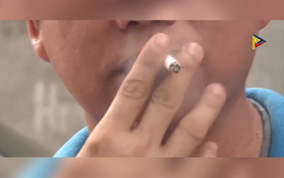 <p><strong>SMOKERS TOP LIST OF VIOLATORS.</strong> Violators of the smoking ban top the list of police arrests for breaking various ordinances in Metro Manila, accounting for 148,598 or 27.32 percent of the more than half a million violators arrested from June 13 to as of 5 a.m. on Sunday (Dec. 2, 2018).<em> (File Photo)</em></p>