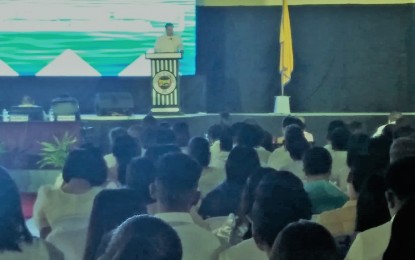 <p>Guimaras Governor Samuel Gumarin calls on officials of the province's five municipalities to be more efficient in their tax collection when he delivered his State of the Province Address (SOPA) at the Guimaras covered gymnasium on Wednesday (December 19, 2018). <em>(Photo by Perla Lena) </em></p>