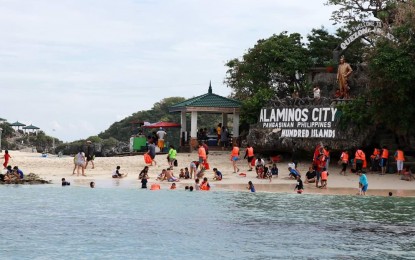 <p>Tourists' first travel-goal this 2019 is Hundred Islands National Park in Alaminos City Pangasinan. <em>(Photo courtesy of Mayor Arthur Celeste's official Facebook page) </em></p>