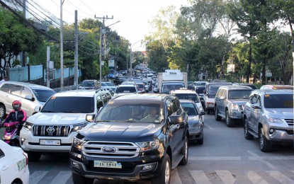 <p>Vehicular traffic along Visayas Avenue in Quezon City. <em>(File photo)</em></p>