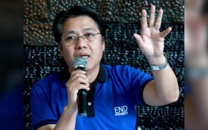 <p>National Anti-Poverty Commission secretary and Lead Convenor, Noel Felongco, briefs Davao reporters on Thursday (January 10, 2019) about the government's programs to help bring down poverty incidence in Mindanao. <em>(Photo by Lilian Mellejor) </em></p>