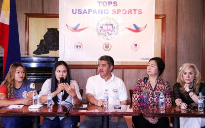 <p><strong>GO FOR GOLD</strong>. Muay Association of the Philippines (MAP) coach Preciosa Delarmino gives her assessment on the country’s chances in the coming SEA Games in Manila during Thursday’s “Usapang Sports” presented by the Tabloid Organization in Philippine Sports (TOPS) at the National Press Club in Intramuros, Manila. Also in photo are (from left) Mardel Claro, the country’s first international muay technical official; TOPS president Ed Andaya of People’s Tonight; PSC Commissioner Celia Kiram and Gymnastics Association of the Philippines head Cynthia Carrion. <em>(Photo courtesy of TOPS)</em></p>