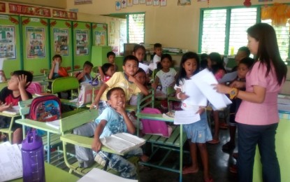 <p>Learners in an upland school in Burauen, Leyte. <em>(file photo)</em></p>