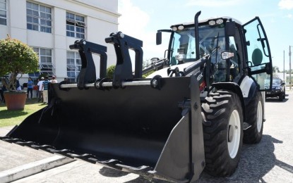 <p><strong>1ST IN THE COUNTRY.</strong> The brand-new P13-million backhoe loader, the first-of-its kind in the Philippines, recently acquired by the City of Bacolod. <em>(Photo courtesy of Bacolod City PIO )</em></p>
<p> </p>