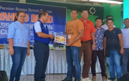 DA Chief Distributes Agricultural Aid To NoCot Farmers | Philippine ...