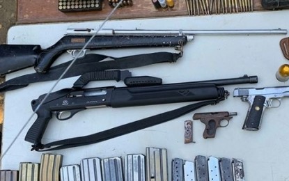 <p><strong>SEIZED.</strong>  The guns and ammunition confiscated from barangay captain Eduardo G. Lopes Sr. during a raid in his  house in Barangay Aglao, San Marcelino, Zambales on Tuesday, Feb. 5, 2019. <em>(Photo by Mahatma Datu)</em></p>