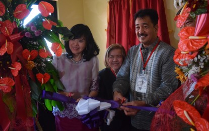 <p><span style="font-family: verdana, sans-serif;">Commission on Higher Education Chairman Dr. J. Prospero De Vera III led the inauguration of the Biobank facility at the Philippine General Hospital with University of the Philippines (UP) Manila Chancellor Dr. Carmencita Padilla (left) and UP College of Medicine Dean Dr. Charlotte Chiong (right). It is a joint initiative of UP and the University of California-San Francisco funded through the CHED Philippine-California Advanced Research Institutes. <em>(Photo courtesy of CHED)</em></span></p>