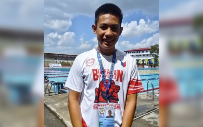 <p><strong>PRIDE OF ANTIQUE.</strong> Swimmer Guiliver Clive Clemente wins the boys' 13-15 200m Individual Medley gold medal at the Visayas qualifying leg of the 2019 Philippine Youth Games-Batang Pinoy (PYG-BP) in Iloilo City on Monday (Feb. 25, 2019). <em>(Photo by Jean Malanum)</em></p>