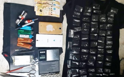 <p><strong>DRUG SEIZURE.</strong> About 15 grams of suspected shabu worth PHP225,000 along with the buy-bust money, drug paraphernalia, and mobile phones were seized by police operatives from a suspect in Silay City on Monday afternoon (Feb. 25, 2019). <em> (Photo from Mayor Mark J. Golez Facebook page)</em></p>
<p> </p>