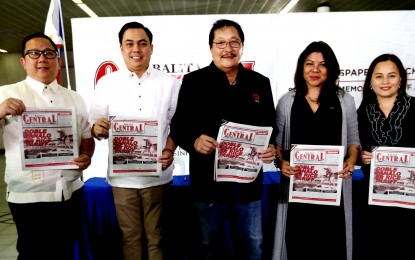 <p>The Bureau of Communications Services soft launches Balita Central, a newspaper which aims to combat disinformation and counter fake news. It also publishes stories on various government programs and projects. In the photo are (from left) PCOO Undersecretaries Marvin Gatpayat and George Apacible, LRTA Administrator Reynaldo Berroya, PCOO Undersecretary Lorraine Badoy, and BCS officer-in-charge Eileen Cruz-David. <em>(PNA photo by Rico H. Borja)</em></p>