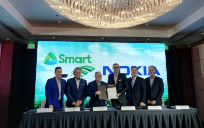<p><strong>Partners.</strong> PLDT wireless unit Smart Communications signs memorandum of understanding with Nokia for deployment of 5G technology in colleges and universities across the country. </p>
<p><em>(PNA photo by: Aerol John B. Patena) </em></p>