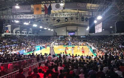 <p>Pangasinenses and fans from nearby provinces during the PBA All- Star Game in Calasiao Pangasinan on March 31. <em>(Photo courtesy of Vijay Vasandani) </em></p>