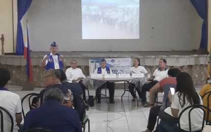 <p><strong>HEROES' CEMETERY.</strong> <br />Retired Army 2nd Lt. Rodulfo Buma-at Jr. (left, standing), vice president of Veterans Federation of the Philippines in Central Visayas, speaks during the media forum in line with the Philippine Veterans' Week and commemoration of the 77th Araw ng Kagitingan at the Bondad Hall of Central Command in Camp Lapu-Lapu, Cebu City, April 9, 2019. Also in the photo are (from left to right) Retired Army 2nd Lt. Joel Trumpeta, retired Lt. Col. Romeo Ambut, Philippine Veterans Affairs Office-Central Visayas head Reggie Sabandal, and retired Police Chief Insp. Nicandro Seno. <em>(Photo by John Rey Saavedra)</em></p>