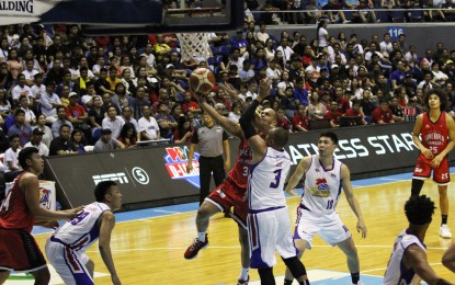 <p><strong>MAGNOLIA BEATS GIN KINGS.</strong> Magnolia Hotshots defeated Barangay Ginebra, 85-72, in the PBA Philippine Cup quarterfinals at Smart Araneta Coliseum in Cubao, Quezon City on Wednesday (April 10, 2019). The Hotshots will face Rain Or Shine in the next round. <em>(PNA photo by Jess M. Escaros Jr.)</em></p>