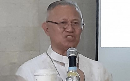 <p><strong>READY FOR YOUTH DAY.</strong> Cebu Archbishop Jose S. Palma answers queries from the media in connection with the holding of the National Youth Day,  during a press briefing at the Archbishop's Residence in Cebu City on Monday (April 22, 2019).  At least 11,500 pilgrims from Cebu and different parts of the country are expected to gather for the six-day event. <em>(Photo by John Rey Saavedra)</em></p>